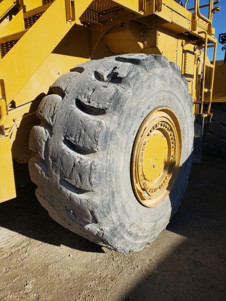  2014 CAT 988K at Conquest Equipment Manitoba