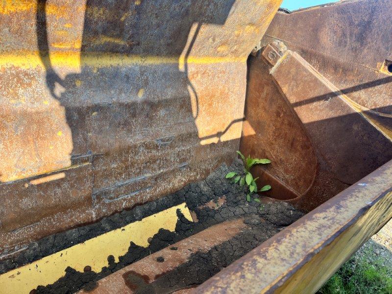  1988 CAT 621E at Conquest Equipment Saskatchewan