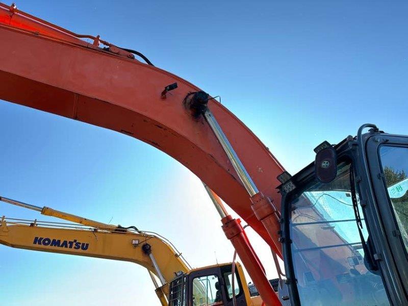 2006 HITACHI ZX270LC-3 at Conquest Equipment Alberta