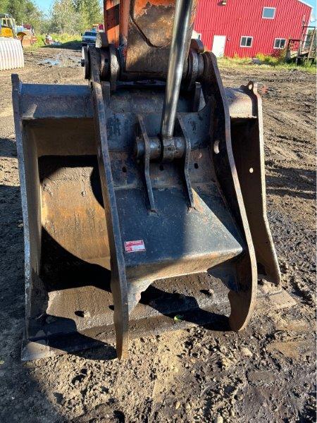  2006 HITACHI ZX270LC-3 at Conquest Equipment Alberta