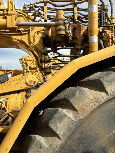  2000 CAT 621F at Conquest Equipment Alberta
