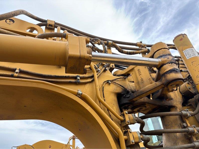  2000 CAT 621F at Conquest Equipment Alberta