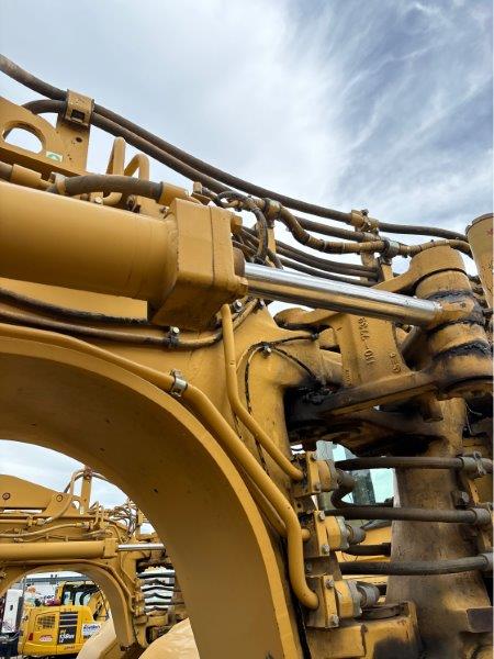  2000 CAT 621F at Conquest Equipment Alberta