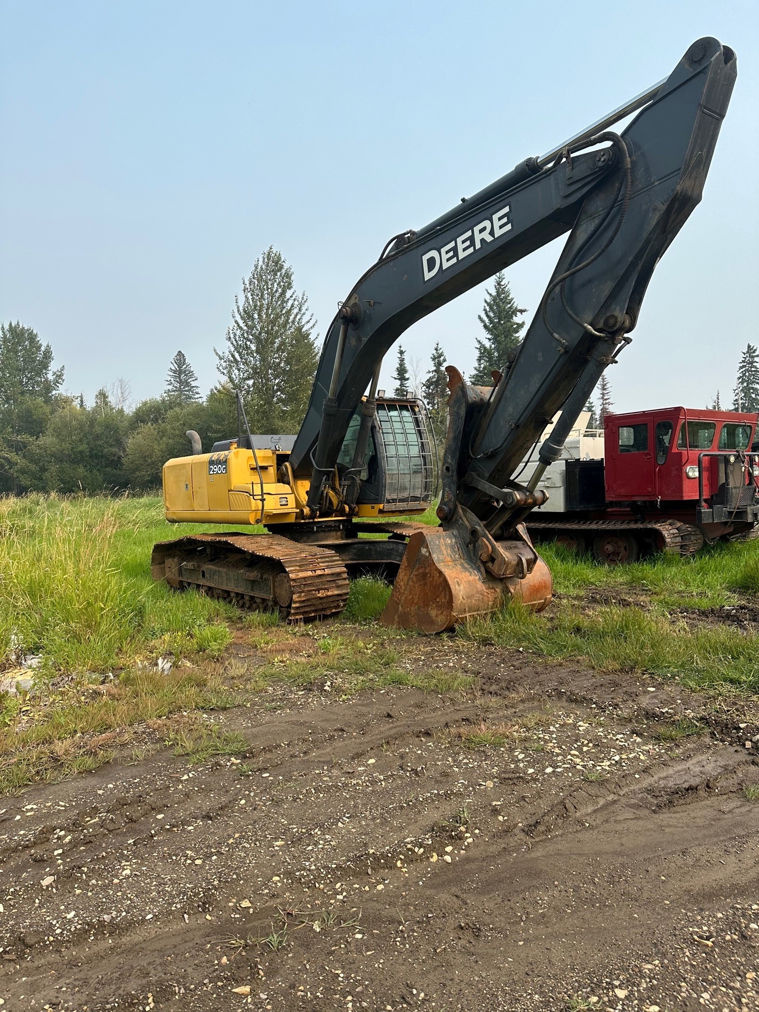  2012 DEERE 290G LC at Conquest Equipment Alberta