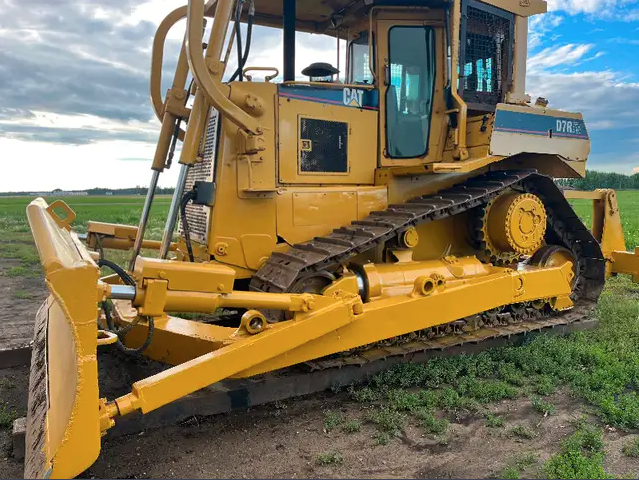  1997 CAT D7R XR at Conquest Equipment Alberta