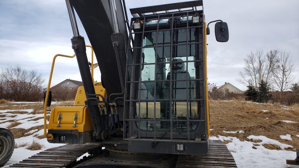  2014 VOLVO EC220DL at Conquest Equipment Alberta