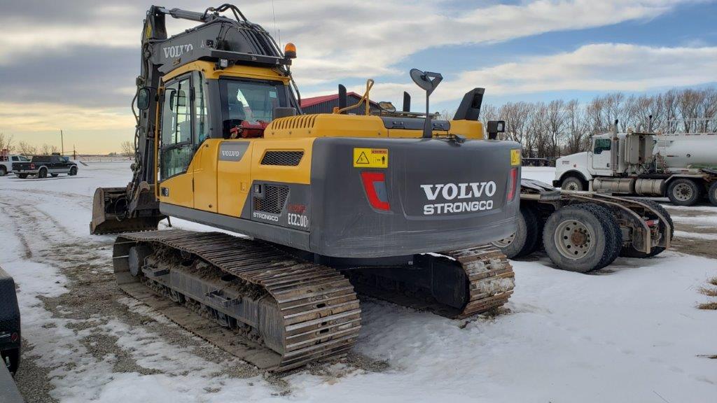  2014 VOLVO EC220DL at Conquest Equipment Alberta