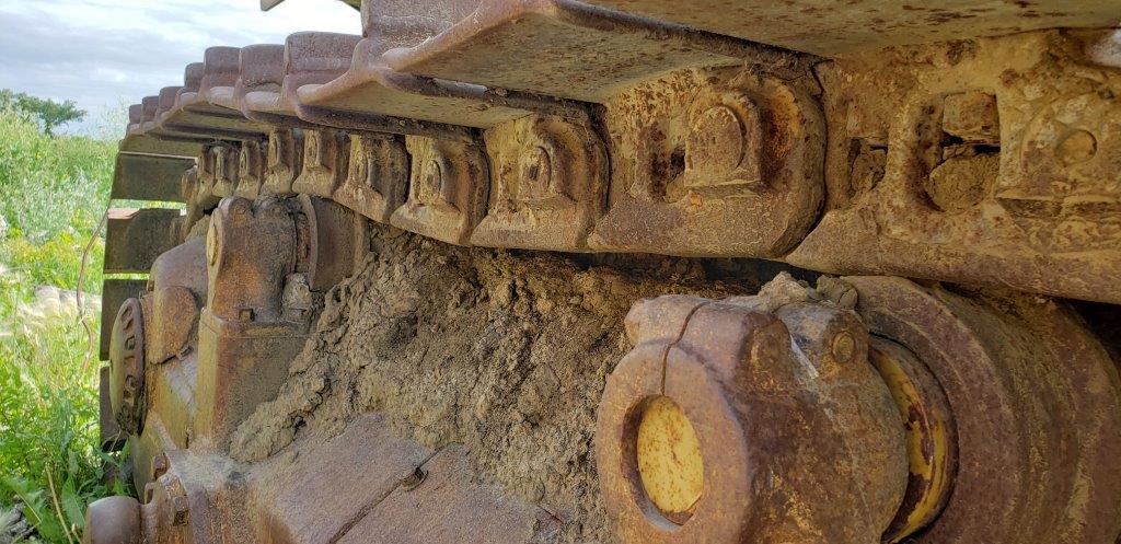  1967 CAT D8H at Conquest Equipment Manitoba