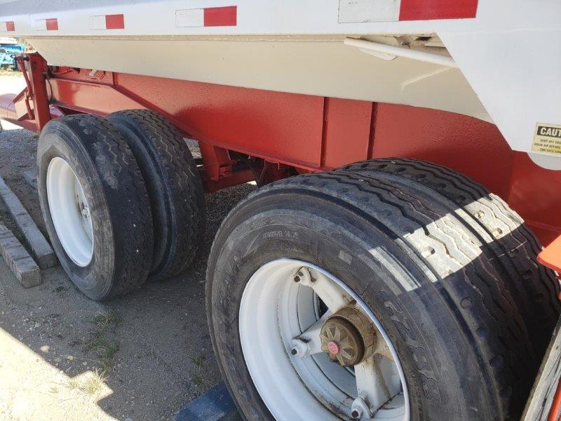  1997 Loadline Tandem End Dump at Conquest Equipment Manitoba
