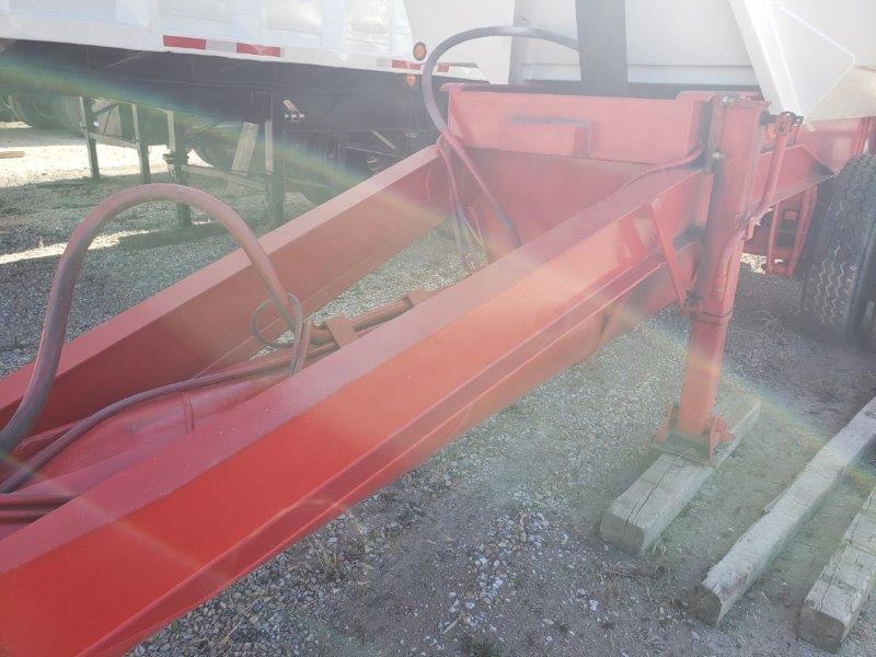  1997 Loadline Tandem End Dump at Conquest Equipment Manitoba