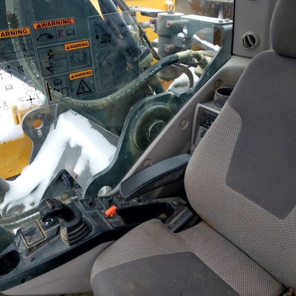  2015 VOLVO EC300EL at Conquest Equipment Saskatchewan