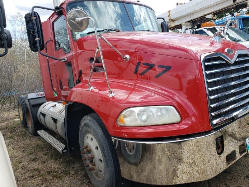  2005 Mack CX613 at Conquest Equipment Manitoba