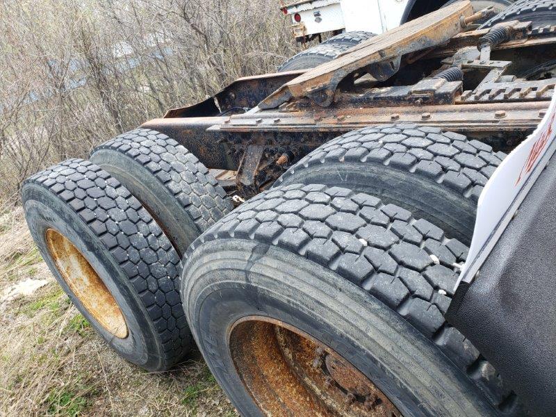  2005 Mack CX613 at Conquest Equipment Manitoba