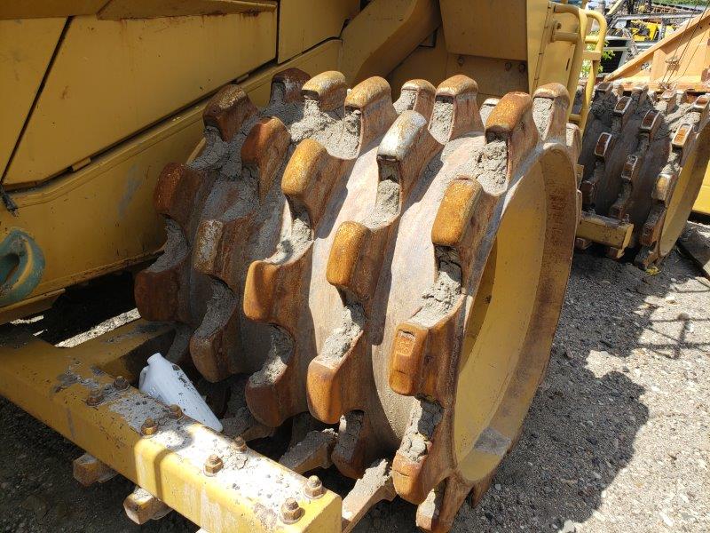  1985 CAT 816B at Conquest Equipment Manitoba