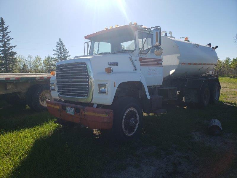  1978 Ford L8000 at Conquest Equipment Manitoba