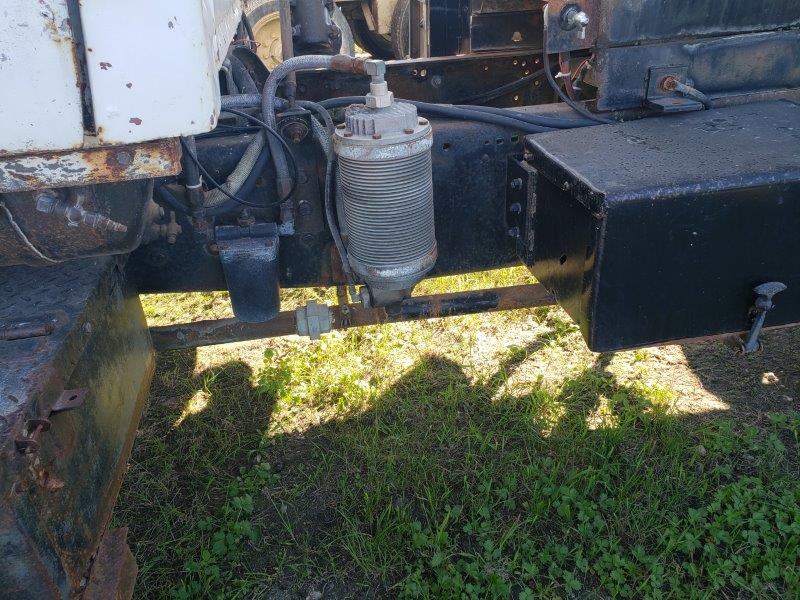  1978 Ford L8000 at Conquest Equipment Manitoba