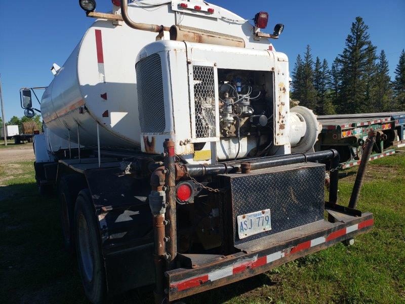 1978 Ford L8000 at Conquest Equipment Manitoba