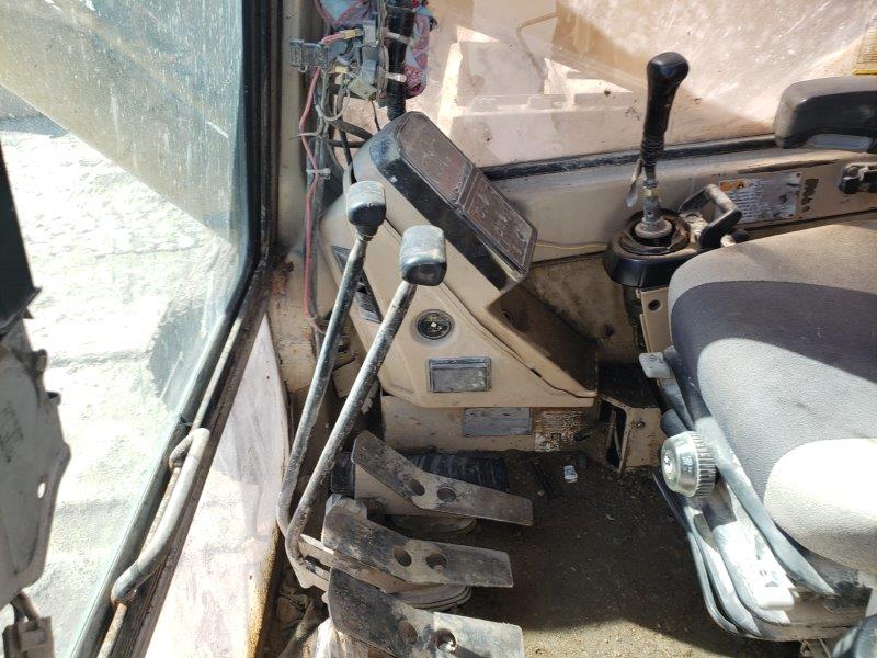 1994 CAT 325 L at Conquest Equipment Manitoba