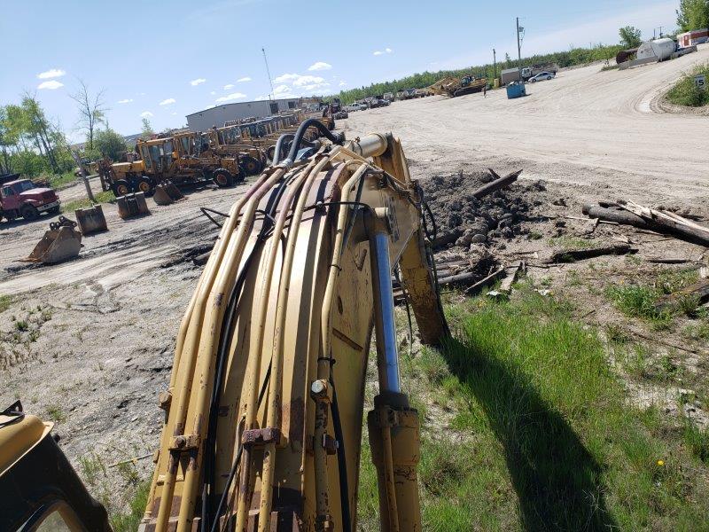  1994 CAT 320 L at Conquest Equipment Manitoba