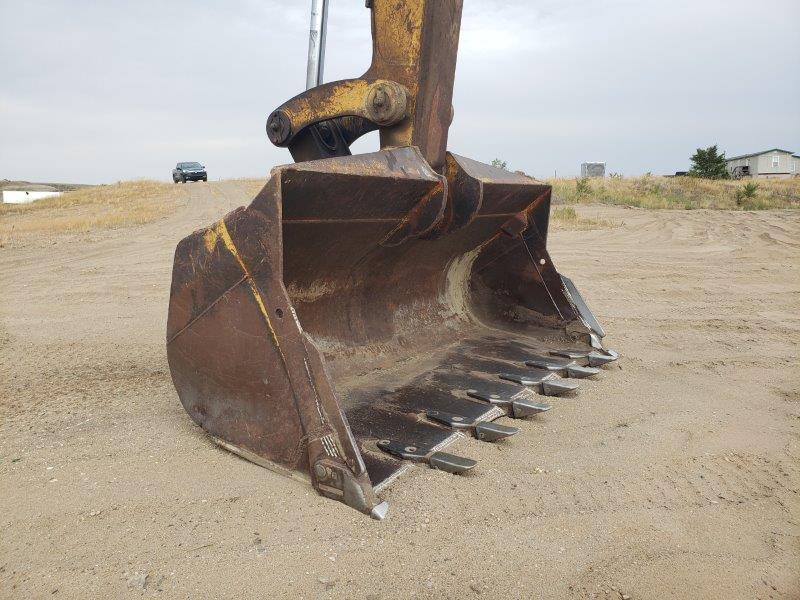  1988 CAT 245 at Conquest Equipment North Dakota