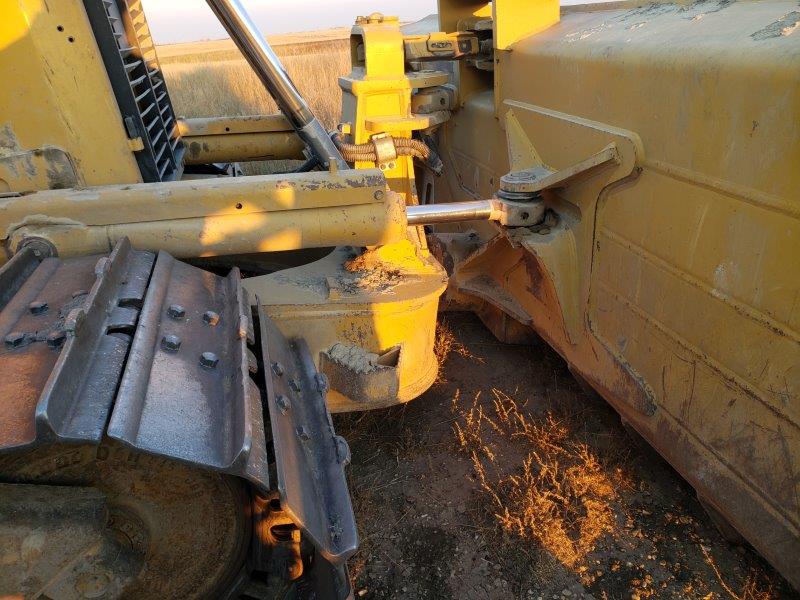  2014 CAT D6T XW LGP at Conquest Equipment Saskatchewan