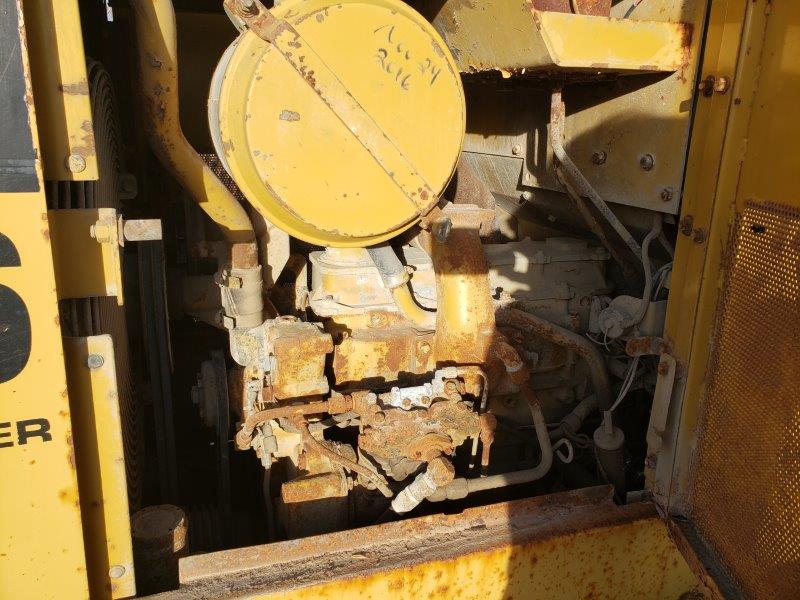  1987 CAT 916 at Conquest Equipment Manitoba