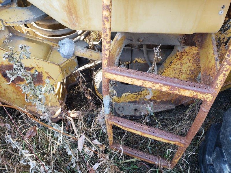  1987 CAT 916 at Conquest Equipment Manitoba