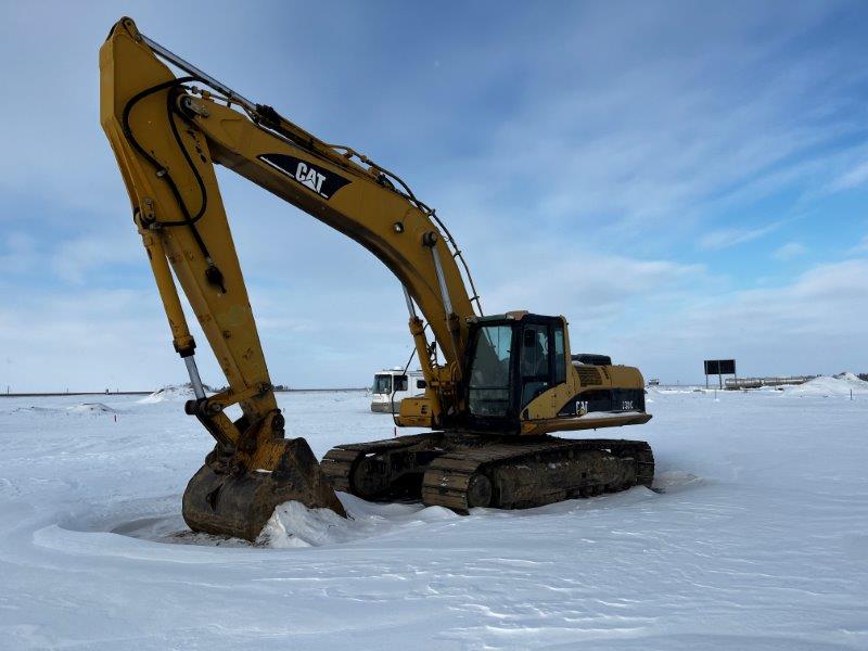  2004 CAT 330C L at Conquest Equipment Saskatchewan
