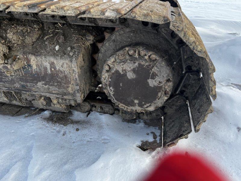  2004 CAT 330C L at Conquest Equipment Saskatchewan
