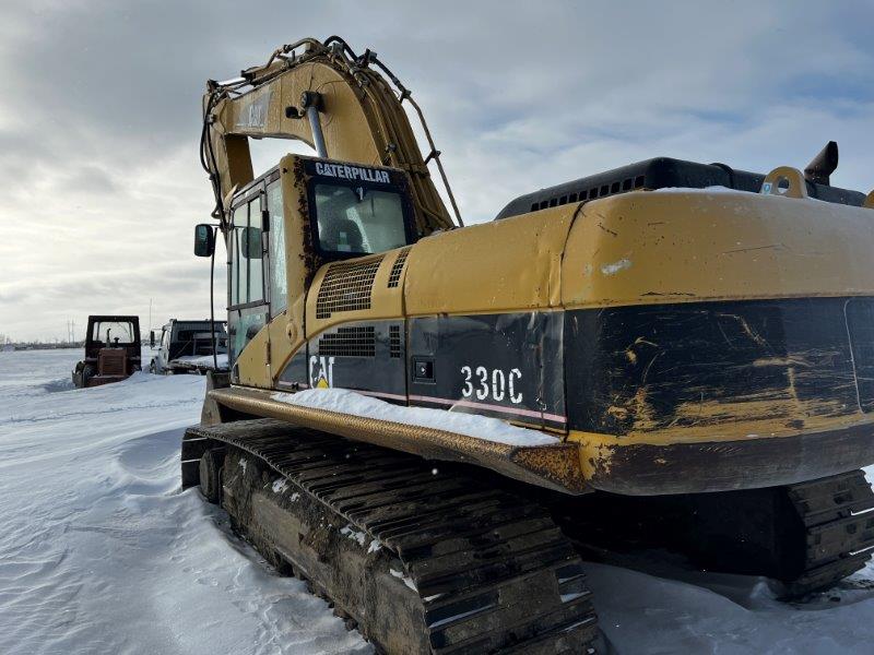  2004 CAT 330C L at Conquest Equipment Saskatchewan