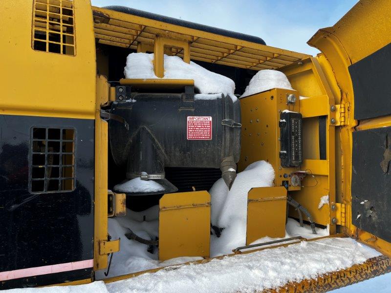  2004 CAT 330C L at Conquest Equipment Saskatchewan