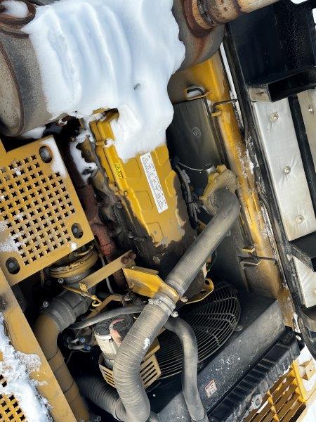  2004 CAT 330C L at Conquest Equipment Saskatchewan