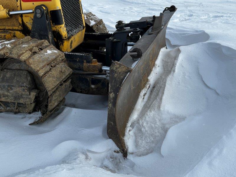  2006 New Holland DC85 at Conquest Equipment Saskatchewan