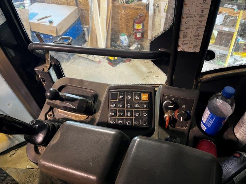  2006 DEERE 544J at Conquest Equipment Saskatchewan