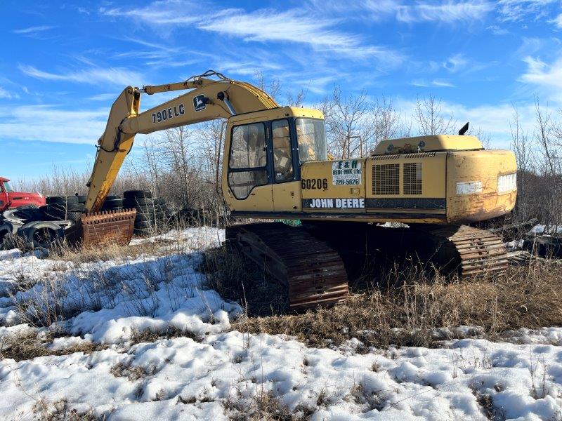  1994 DEERE 790E LC at Conquest Equipment Saskatchewan