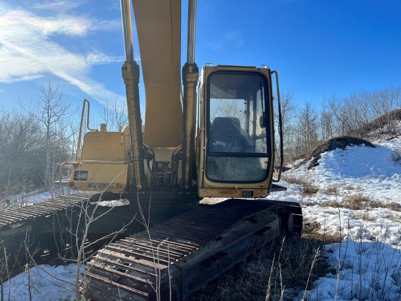  1994 DEERE 790E LC at Conquest Equipment Saskatchewan