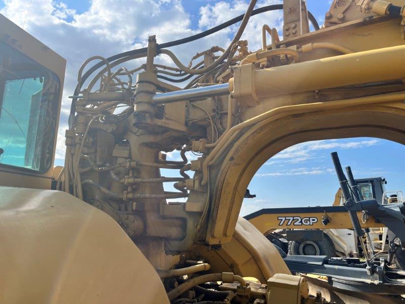  1989 CAT 621E at Conquest Equipment Saskatchewan