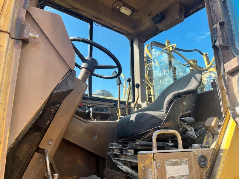  1989 CAT 621E at Conquest Equipment Saskatchewan
