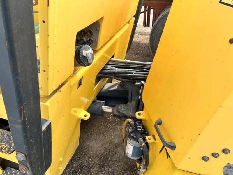  2001 Bomag BW144AC-2 at Conquest Equipment Manitoba