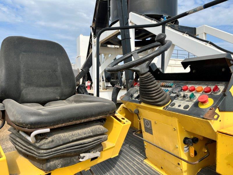  2001 Bomag BW144AC-2 at Conquest Equipment Manitoba