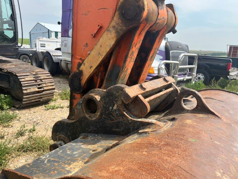  2010 HITACHI ZX270 LC-3 at Conquest Equipment Saskatchewan