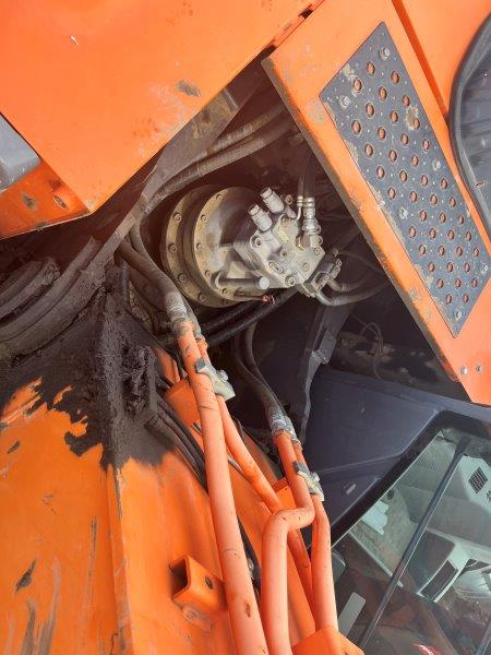  2010 HITACHI ZX270 LC-3 at Conquest Equipment Saskatchewan