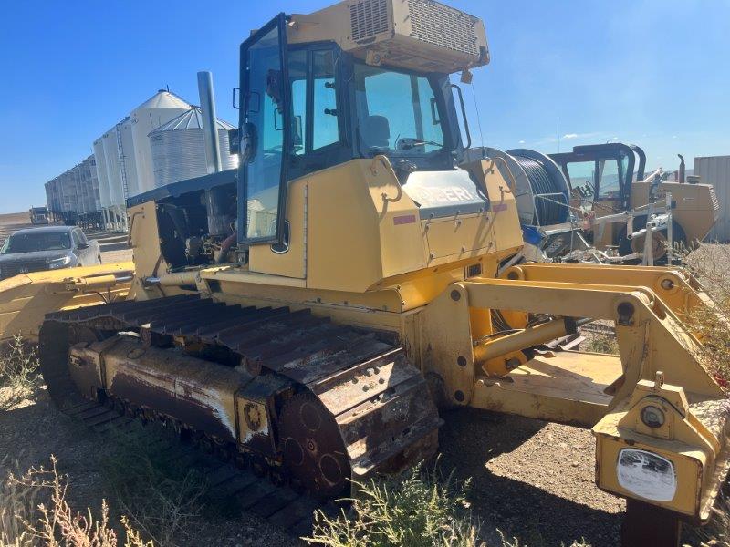  2007 DEERE 850J WLT at Conquest Equipment Saskatchewan