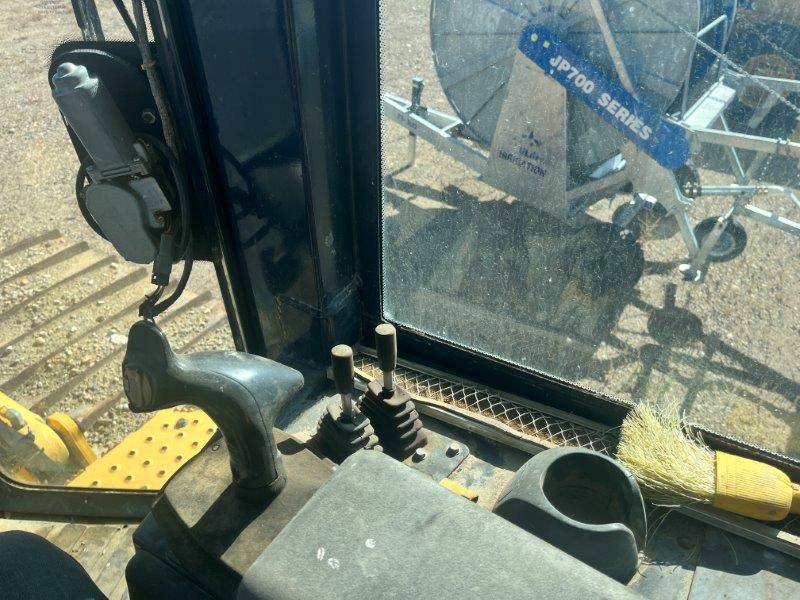  2007 DEERE 850J WLT at Conquest Equipment Saskatchewan