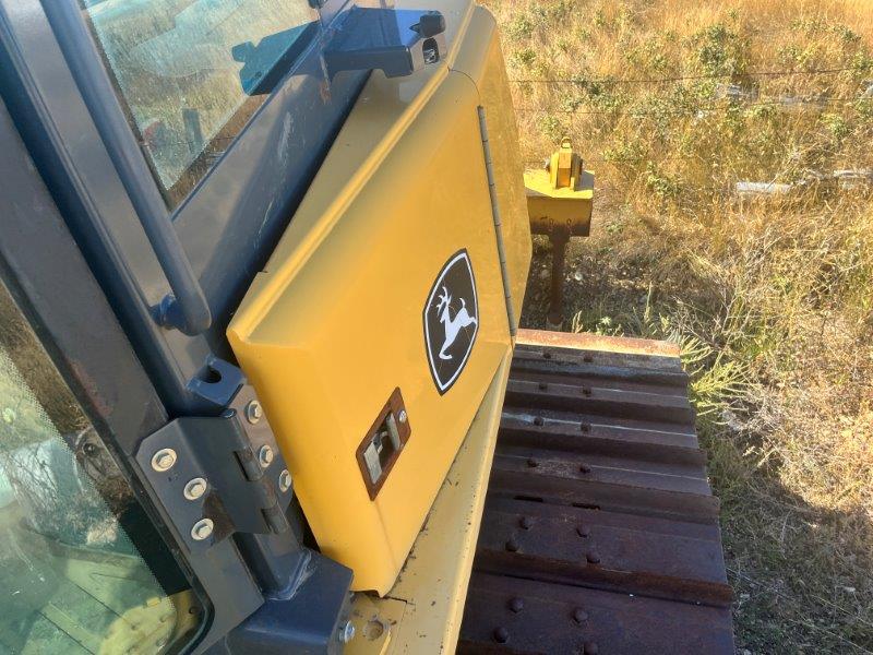  2007 DEERE 850J WLT at Conquest Equipment Saskatchewan