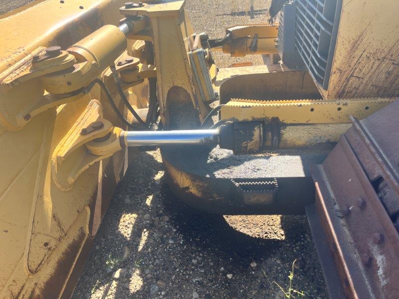  2007 DEERE 850J WLT at Conquest Equipment Saskatchewan