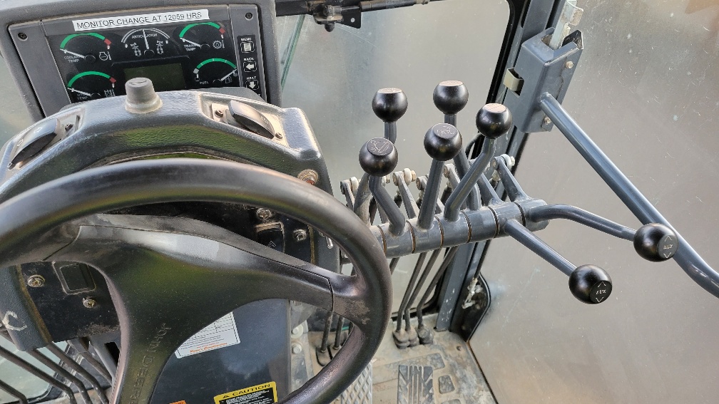  2007 DEERE 872D at Conquest Equipment Northwest Territories