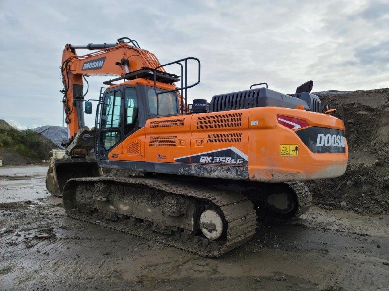  2022 Doosan DX350 LC-7 at Conquest Equipment British Columbia