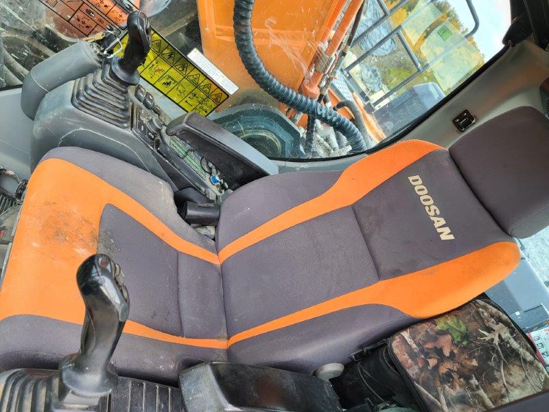  2021 Doosan DX350 LC-5 at Conquest Equipment British Columbia