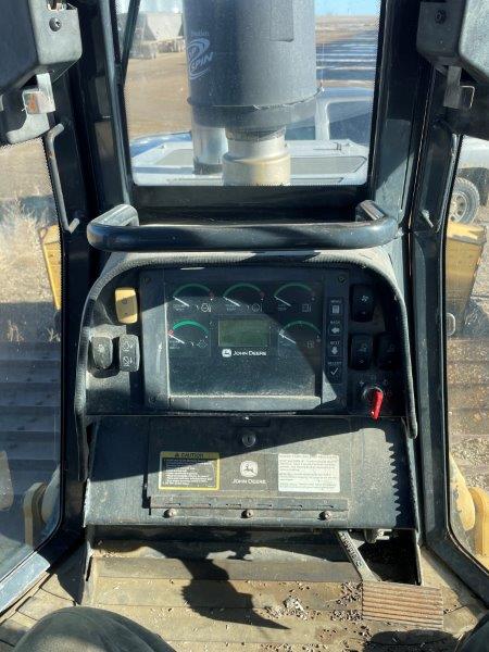  2007 DEERE 850J WLT at Conquest Equipment Saskatchewan